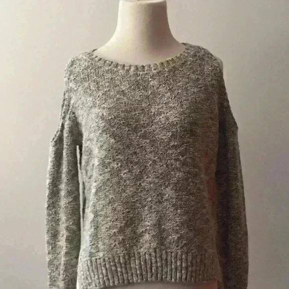 Hollister Cold Shoulder Sweater Size Small - Picture 2 of 9